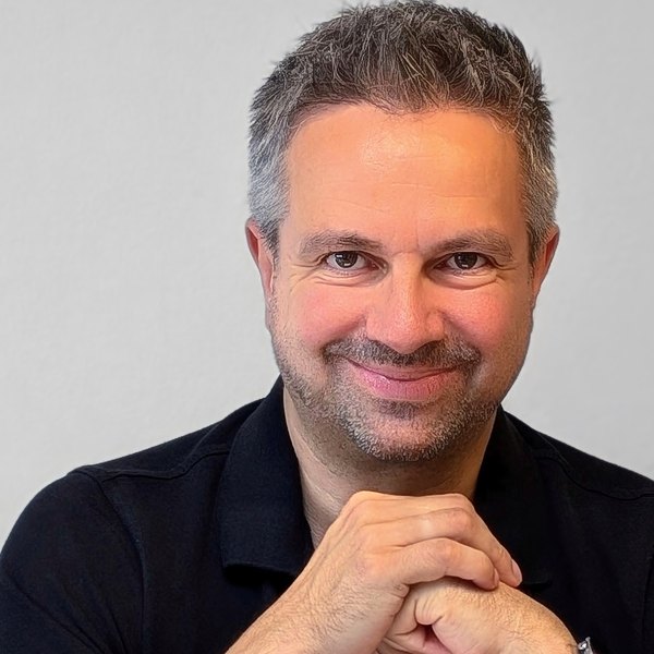 Portrait of Dr. Markus Zehentner